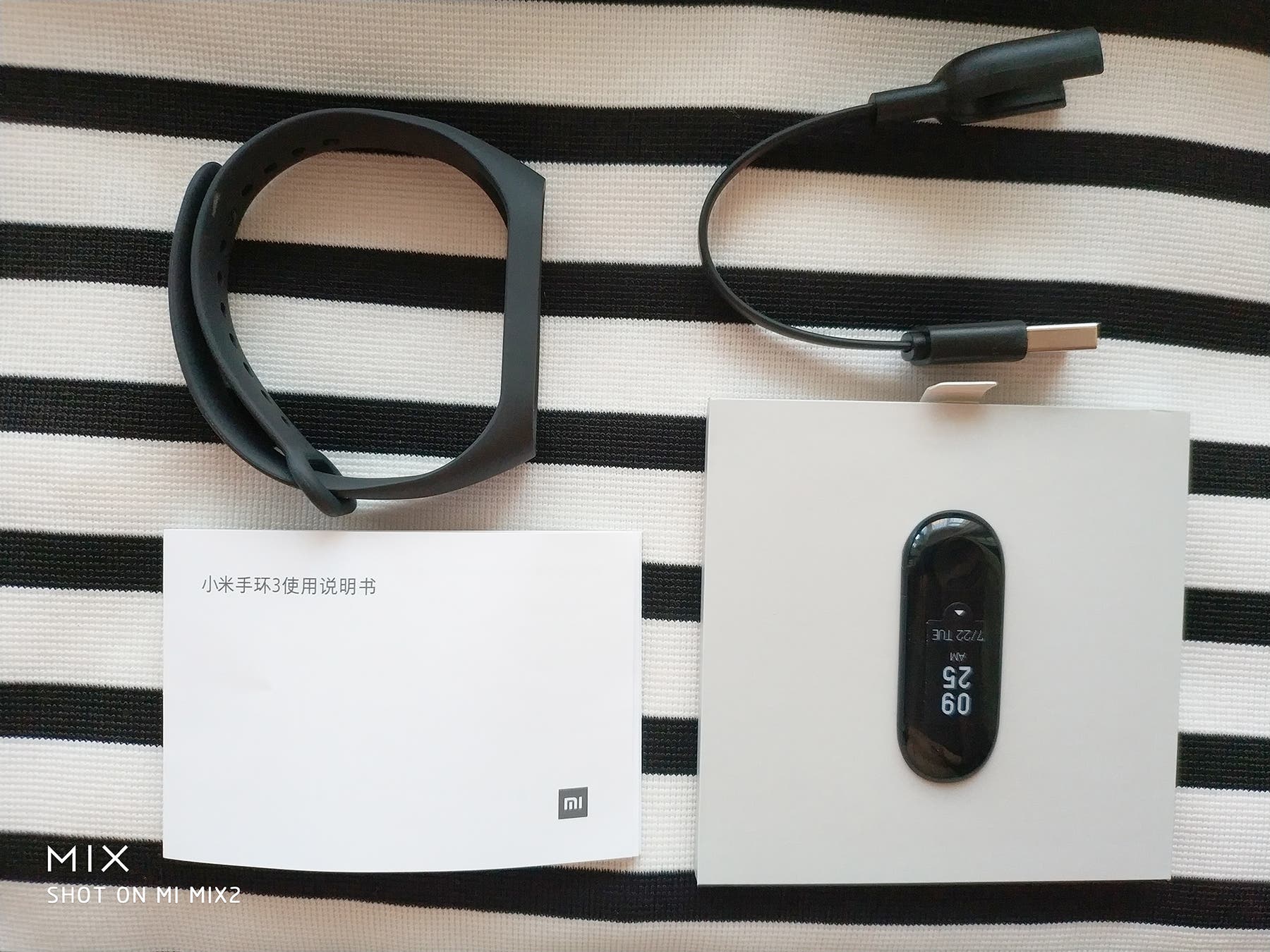 Unboxing Xiaomi Mi Band 3 e tradução PT-BR