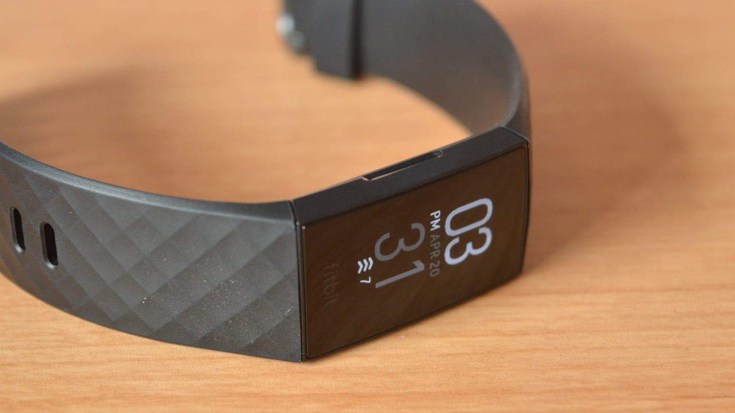 fitbit charge 4 charger