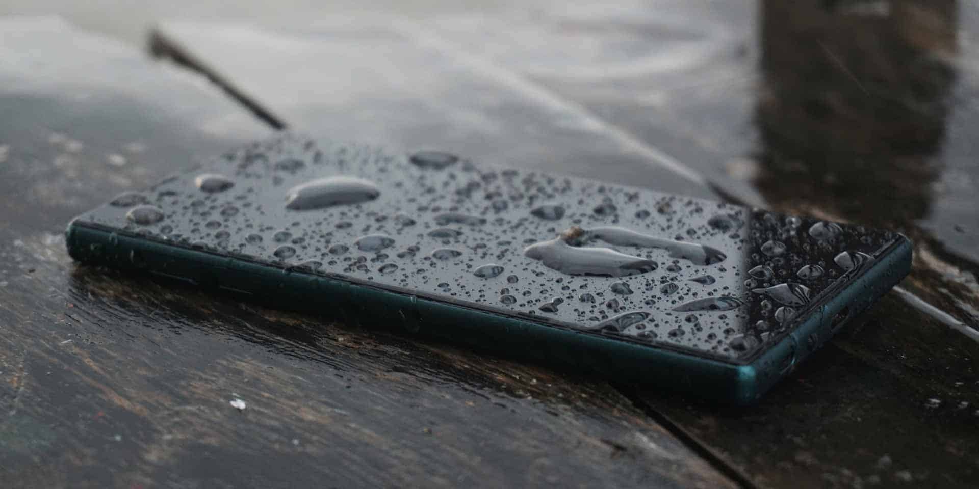 waterproof-phones.jpg