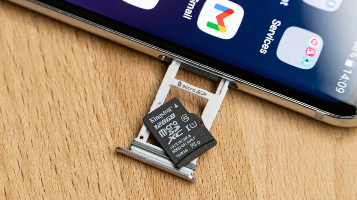 Buy Kingston 128 GB Select Plus microSD Memory Card at Reliance Digital