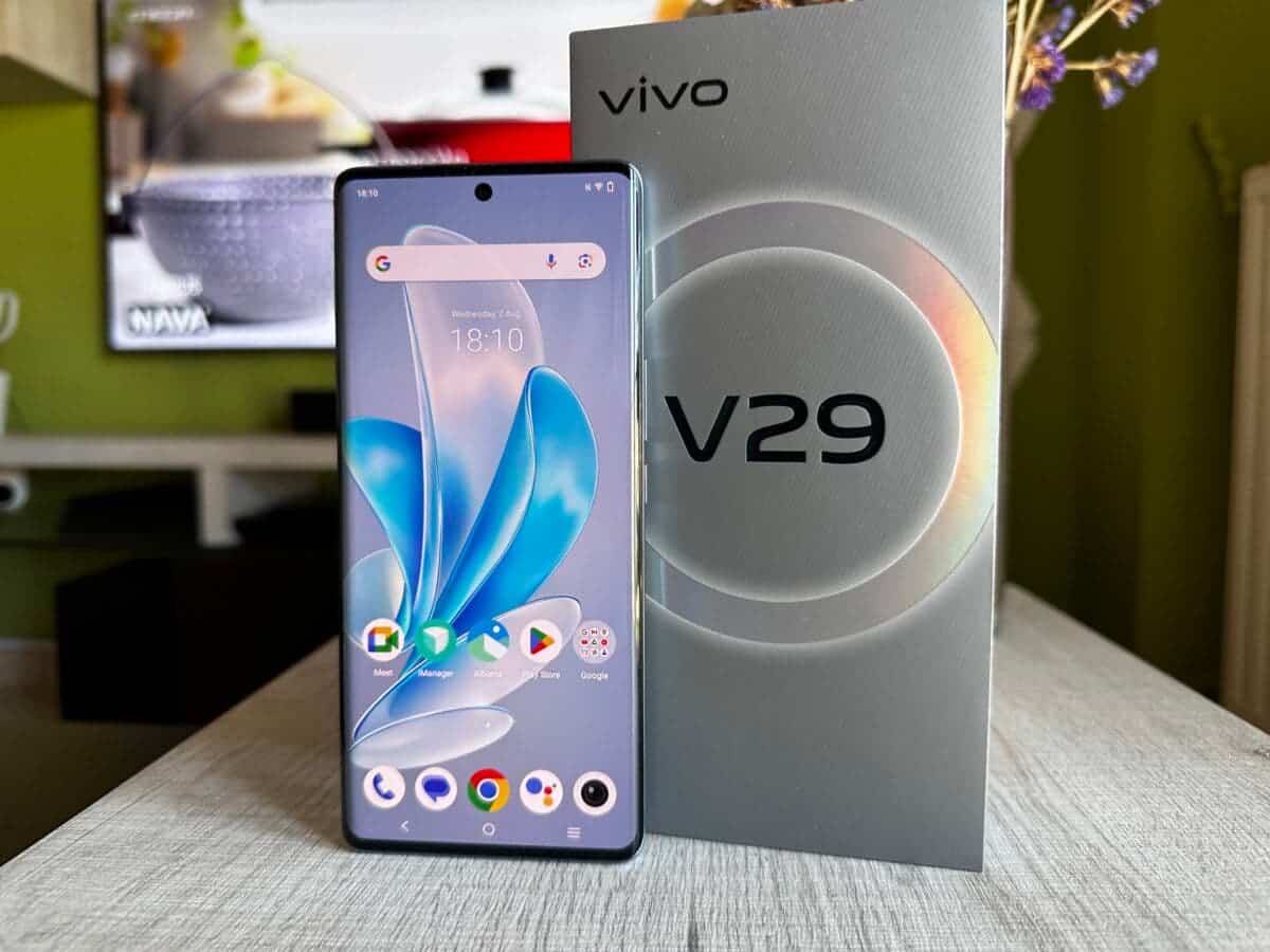 Vivo V29 Review: Quick, let me take a selfie