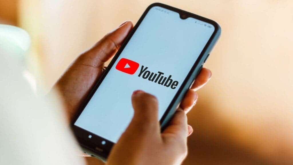 How to keep listening to YouTube with your phone locked - Gizchina.com