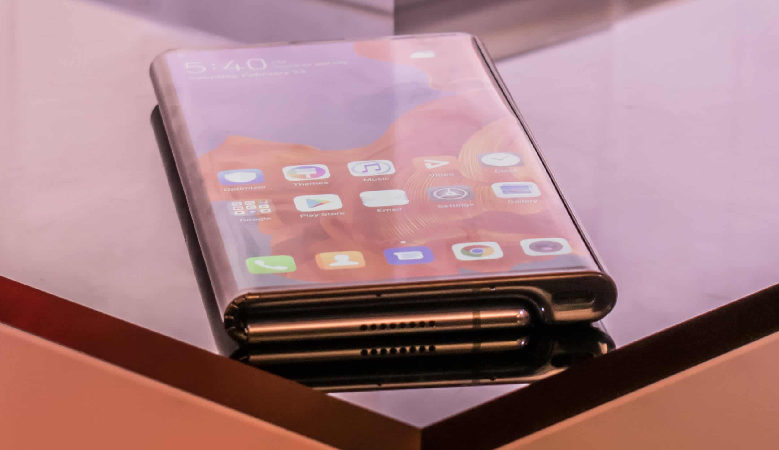 Foldables

Samsung is working on a Tri-Foldable Phone