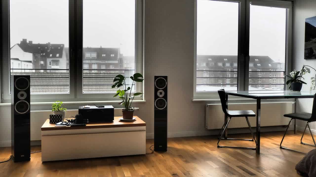 Speakers placement